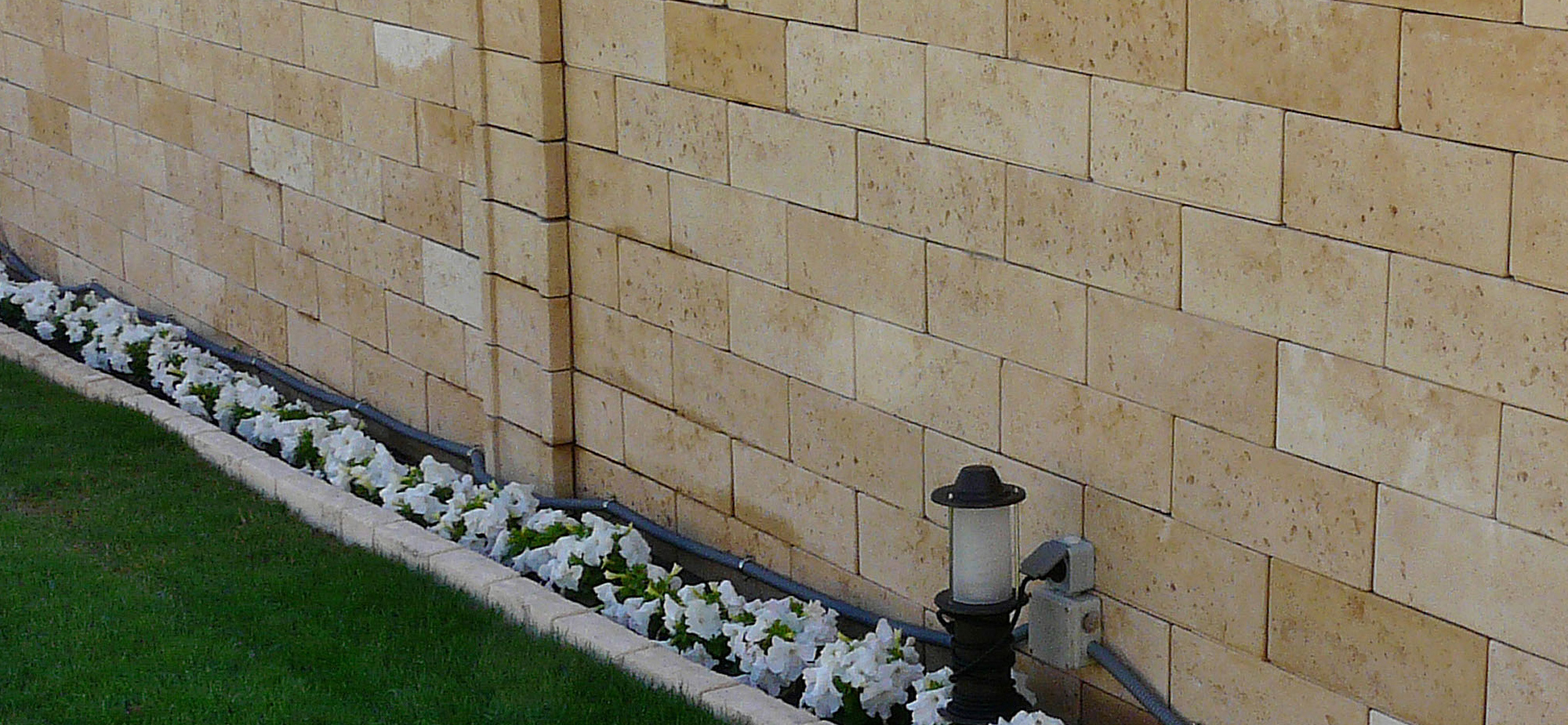 Muros Traverti  Fabistone - Muros de pedra natural reconstituída